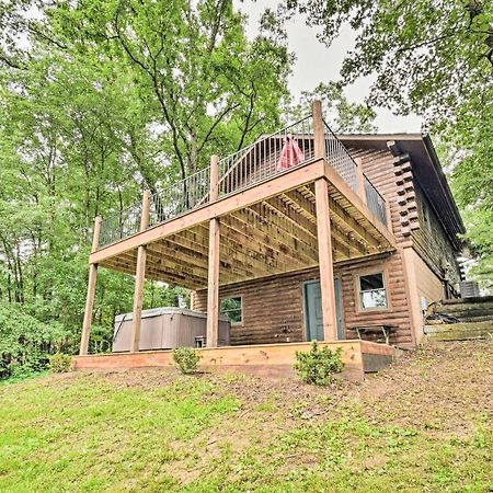 Cozy Amish Country Cabin On Shipshewana Lake! Exterior photo