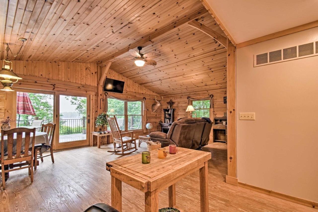 Cozy Amish Country Cabin On Shipshewana Lake! Exterior photo